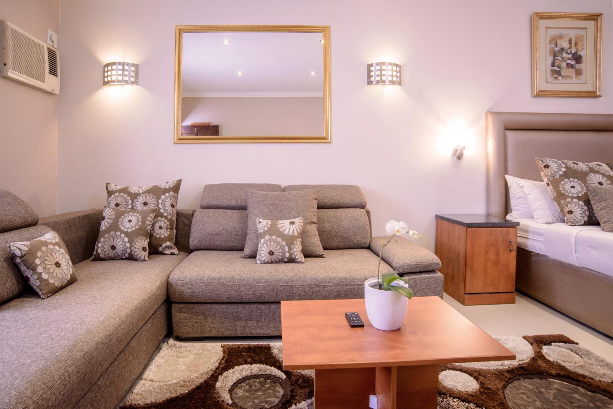 The Cycad Lodge & Chalets ネルスプロイト 部屋 写真